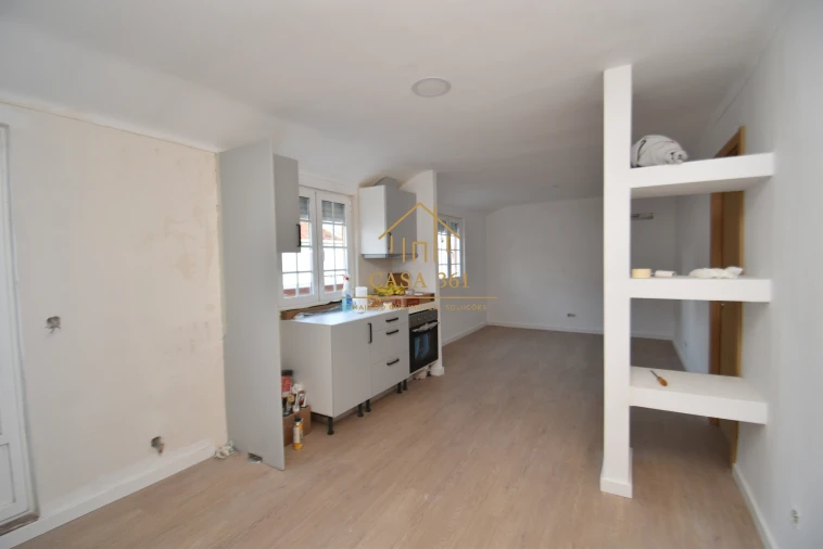 Apartamento T2 para Venda em Castanheira do Ribatejo e Cachoeiras Foto 2