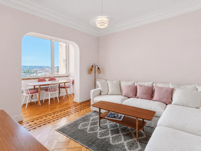 Apartamento T2 para Venda em Penha de França Foto 3