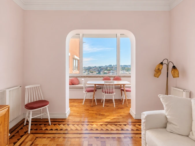 Apartamento T2 para Venda em Penha de França Foto 2