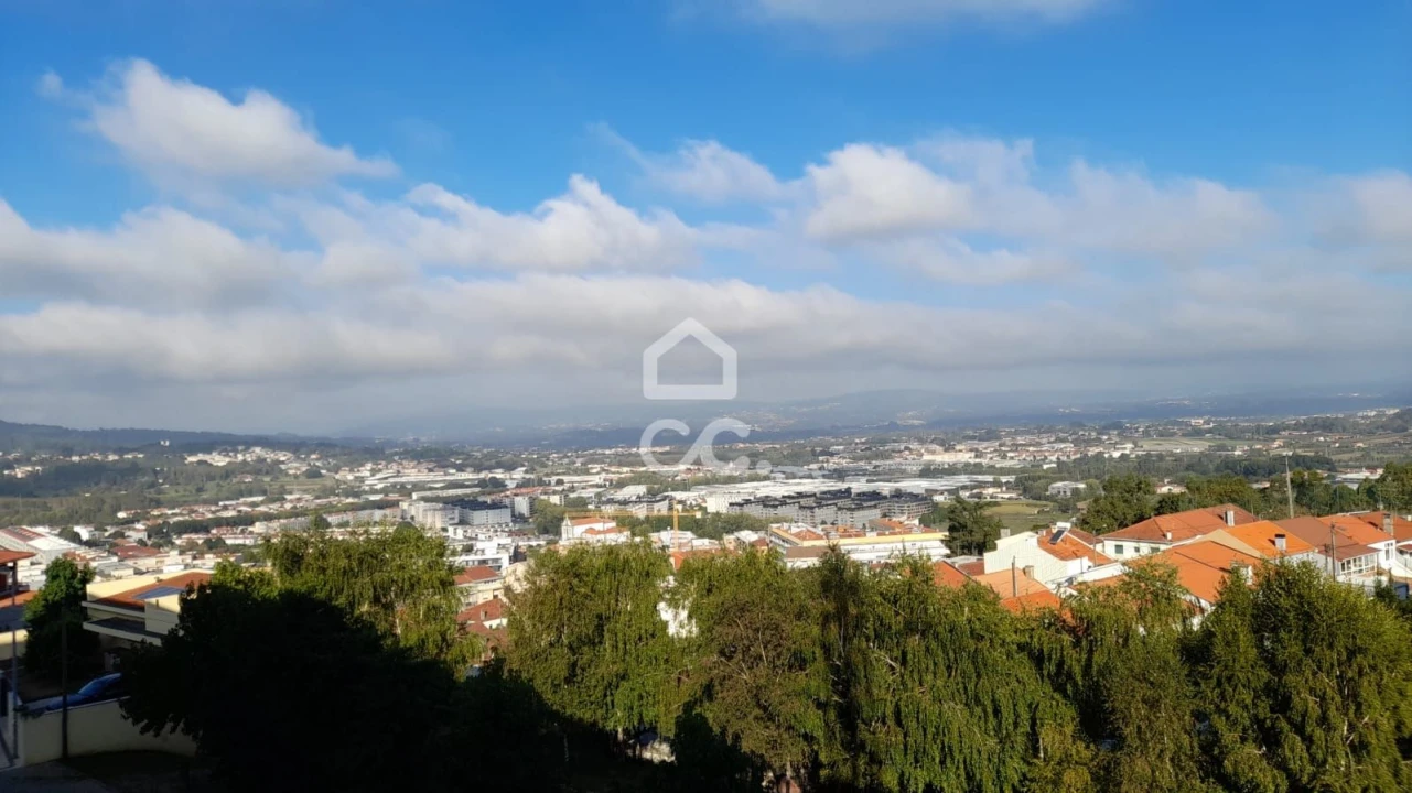 Apartamento T2 para Venda em Braga (Maximinos, Sé e Cividade) Foto 1