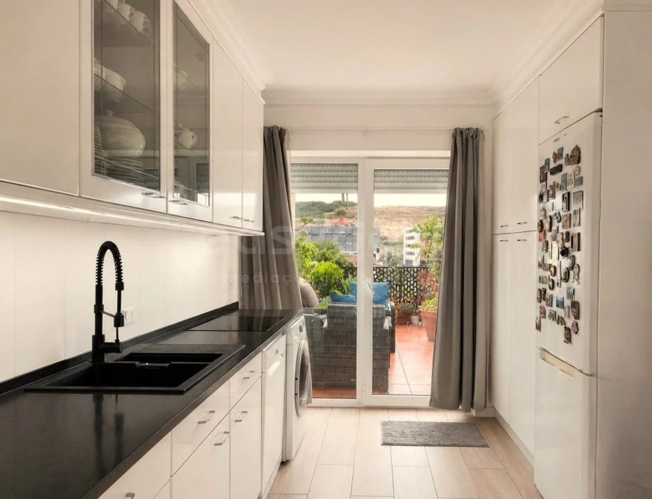 Apartamento T2 para Venda em Algés, Linda-A-Velha e Cruz Quebrada-Dafundo Foto 5