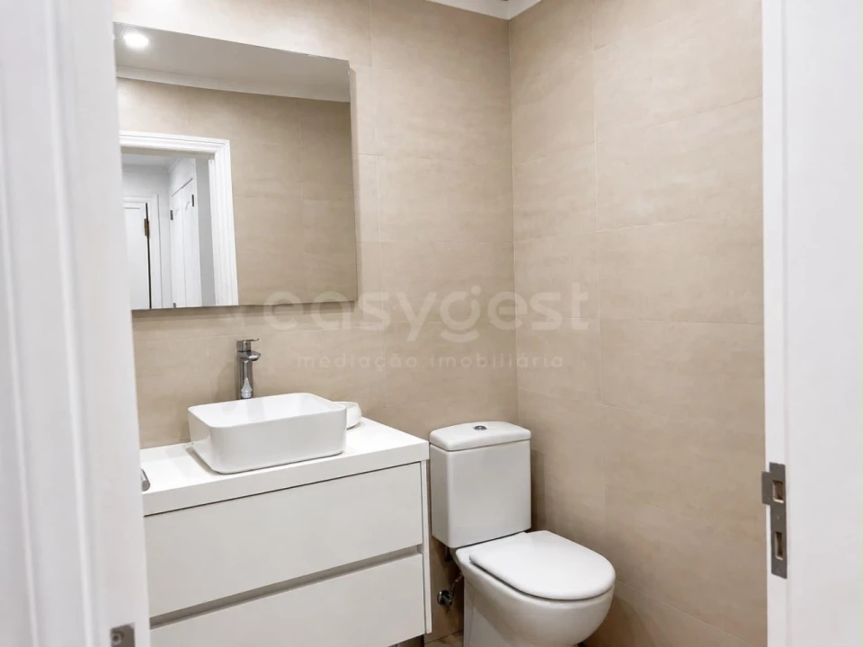 Apartamento T2 para Venda em Algés, Linda-A-Velha e Cruz Quebrada-Dafundo Foto 28