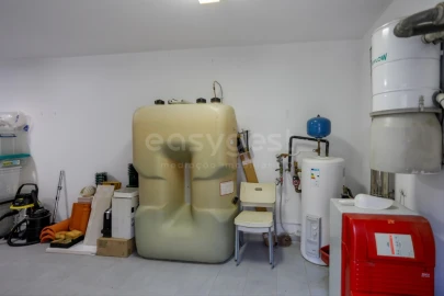 Moradia T4 para Venda em Salir de Matos