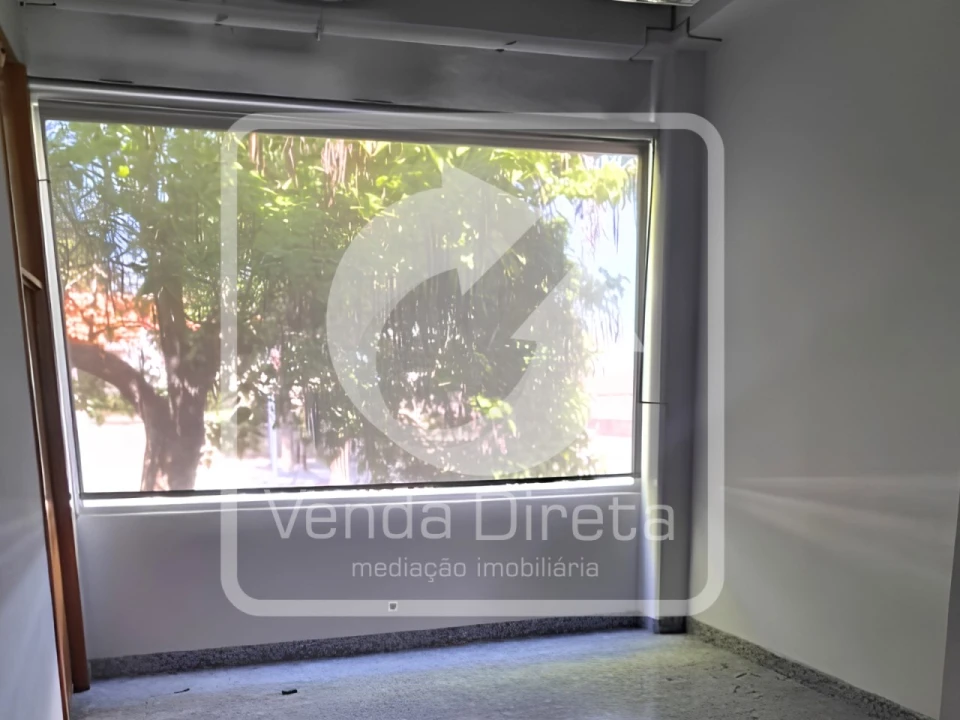 Prédio para Venda em Carrazeda de Ansiães Foto 4