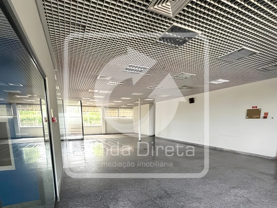 Prédio para Venda em Carrazeda de Ansiães Foto 12