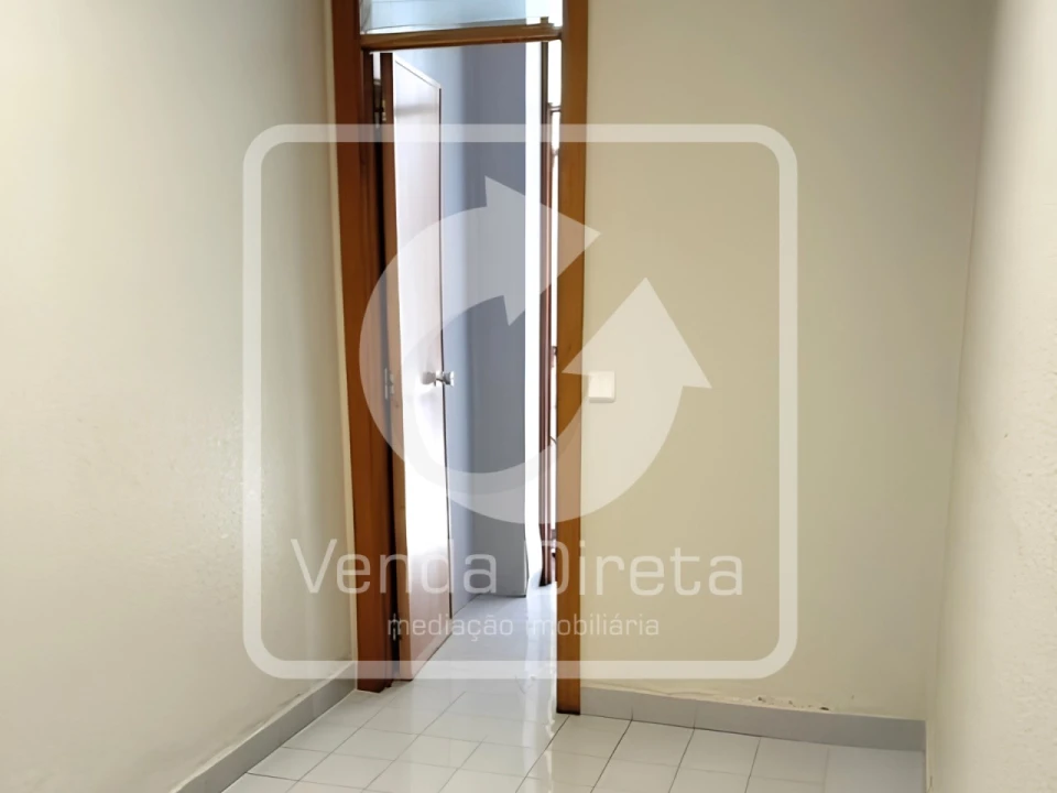 Prédio para Venda em Carrazeda de Ansiães Foto 14