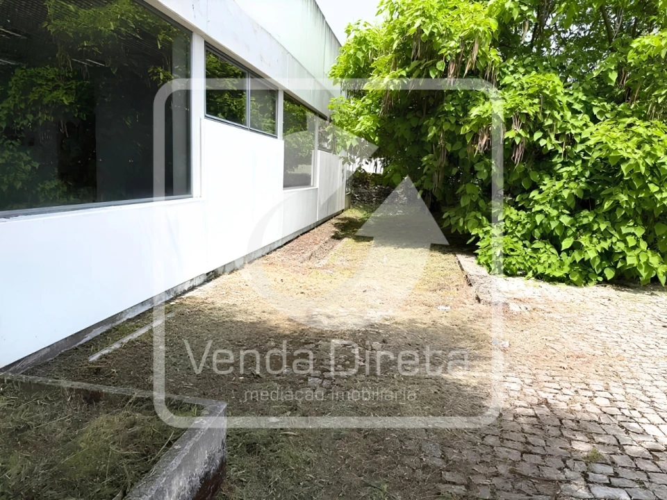 Prédio para Venda em Carrazeda de Ansiães Foto 16