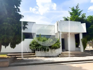 Prédio para Venda em Carrazeda de Ansiães