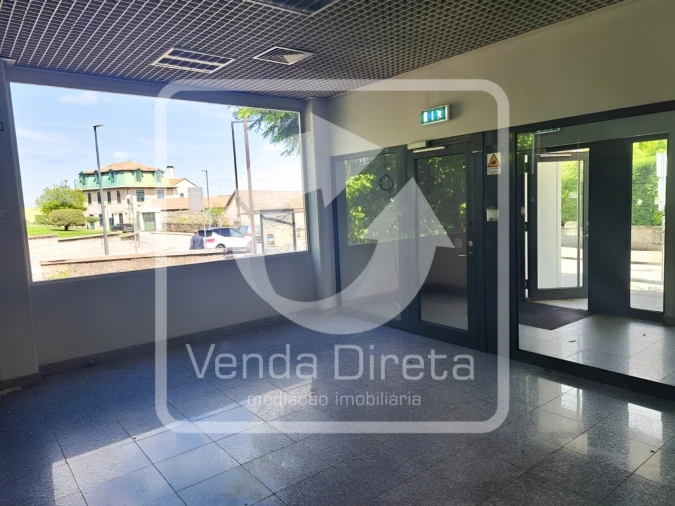 Prédio para Venda em Carrazeda de Ansiães Foto 3