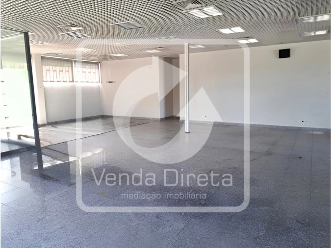 Prédio para Venda em Carrazeda de Ansiães Foto 6