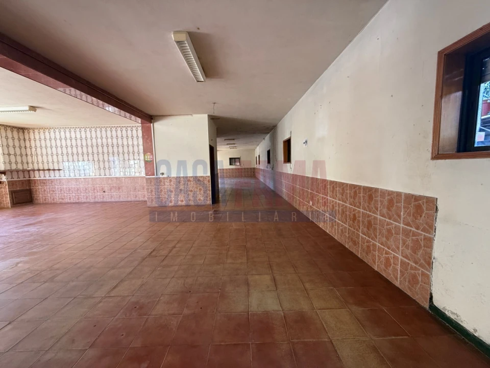 Loja para Arrendamento em Bagunte, Ferreiró, Outeiro Maior e Parada Foto 4