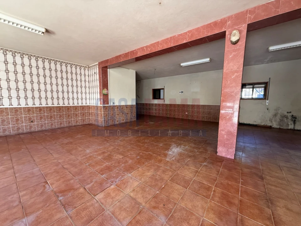 Loja para Arrendamento em Bagunte, Ferreiró, Outeiro Maior e Parada Foto 9