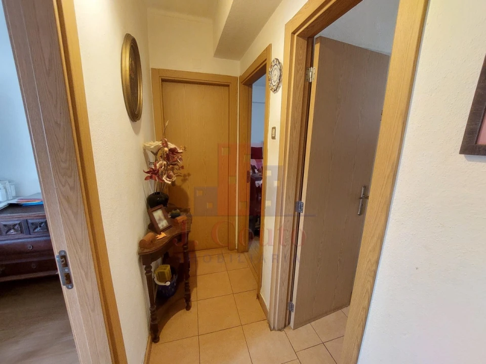 Apartamento T2 para Venda em Tornada e Salir do Porto Foto 3