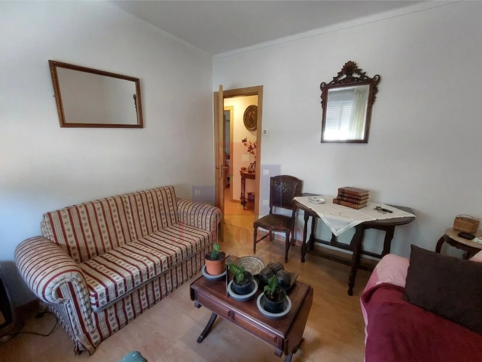 Apartamento T2 para Venda em Tornada e Salir do Porto Foto 4