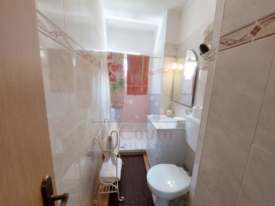 Apartamento T2 para Venda em Tornada e Salir do Porto Foto 6