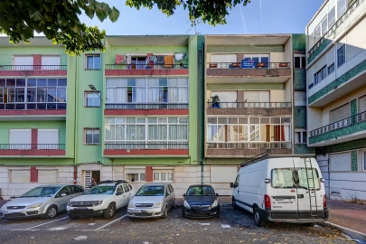 Apartamento T4 para Venda em Venteira