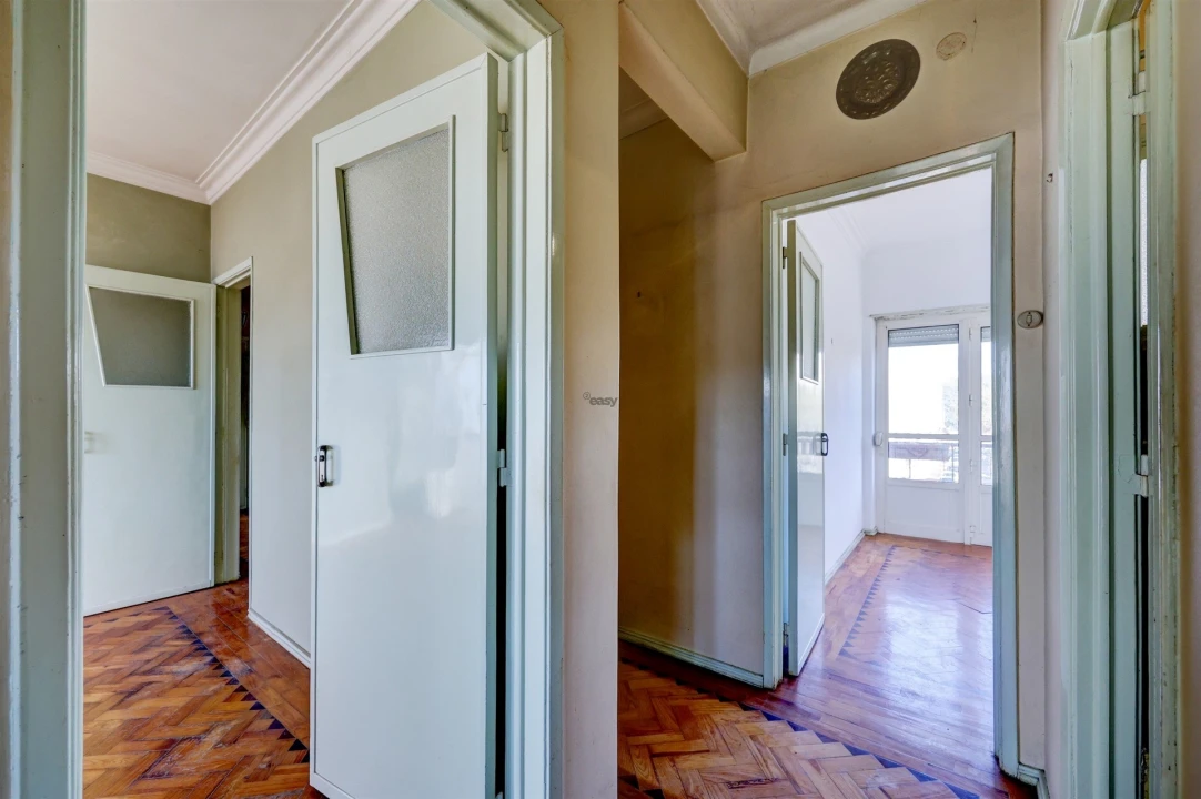 Apartamento T4 para Venda em Venteira Foto 13