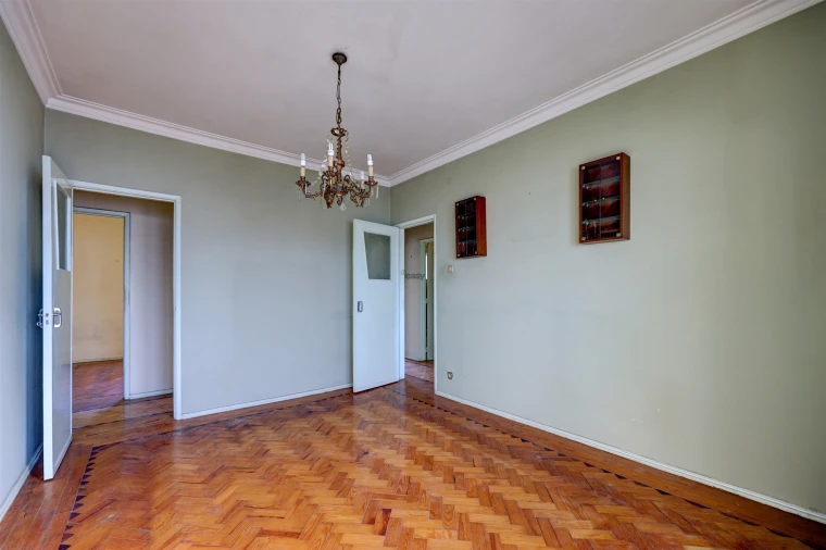 Apartamento T4 para Venda em Venteira Foto 8