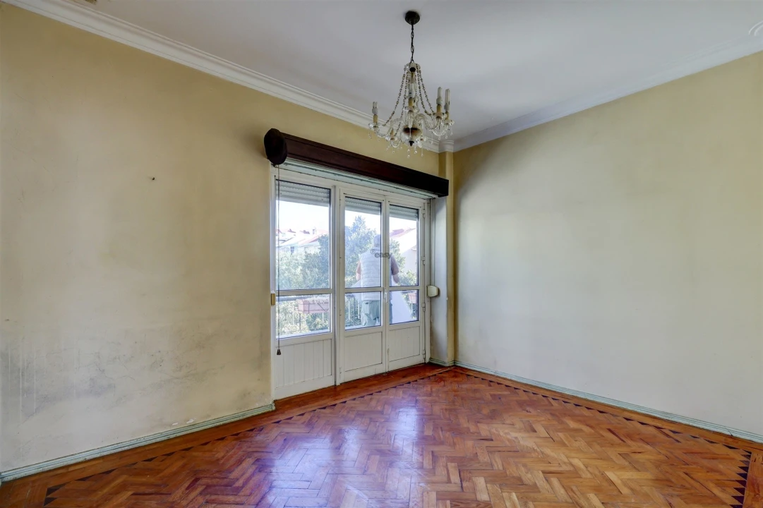 Apartamento T4 para Venda em Venteira Foto 4