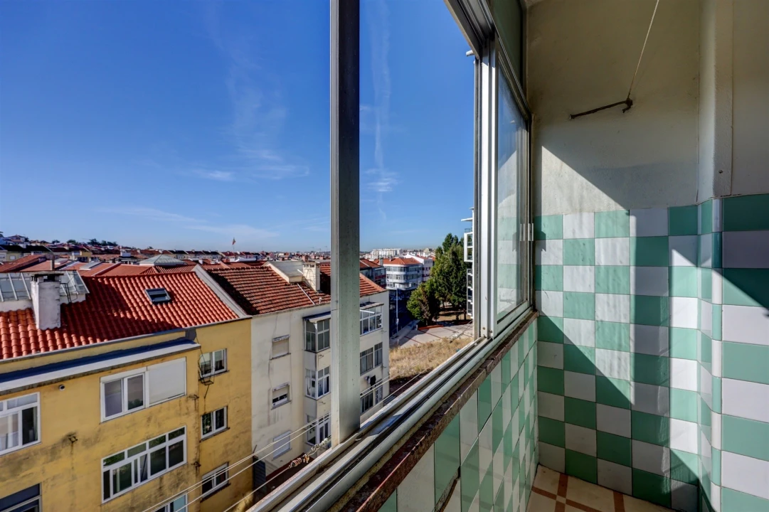Apartamento T4 para Venda em Venteira Foto 25
