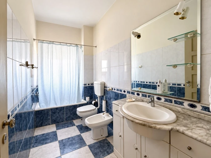 Apartamento T3 para Venda em Alvalade Foto 15