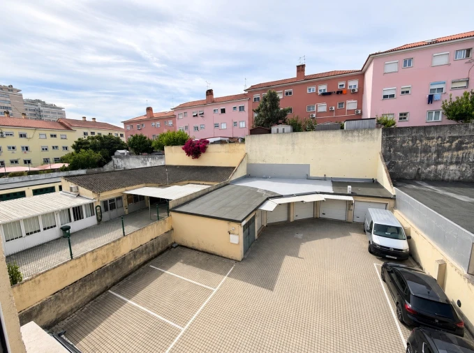 Apartamento T3 para Venda em Alvalade Foto 18