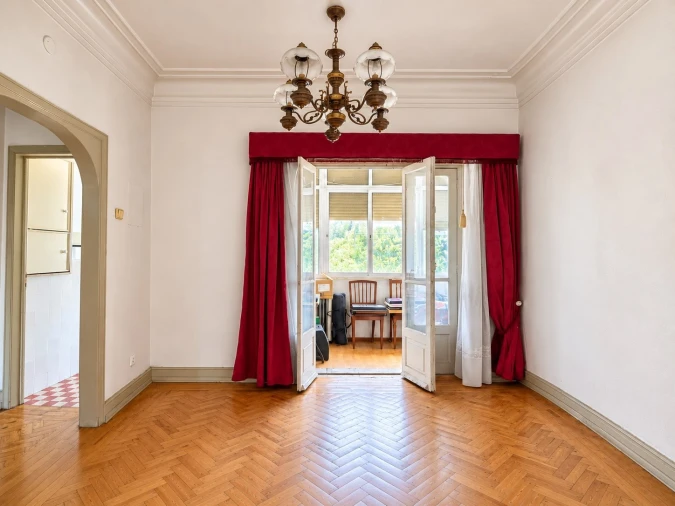 Apartamento T3 para Venda em Alvalade Foto 2