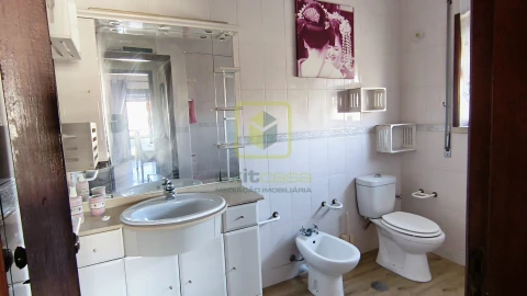 Apartamento T3 para Arrendamento em Esgueira