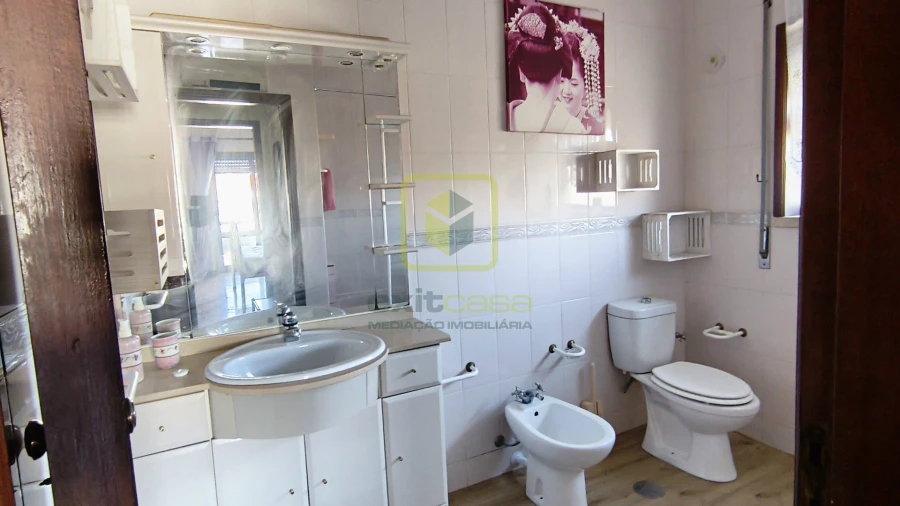 Apartamento T3 para Arrendamento em Esgueira Foto 12