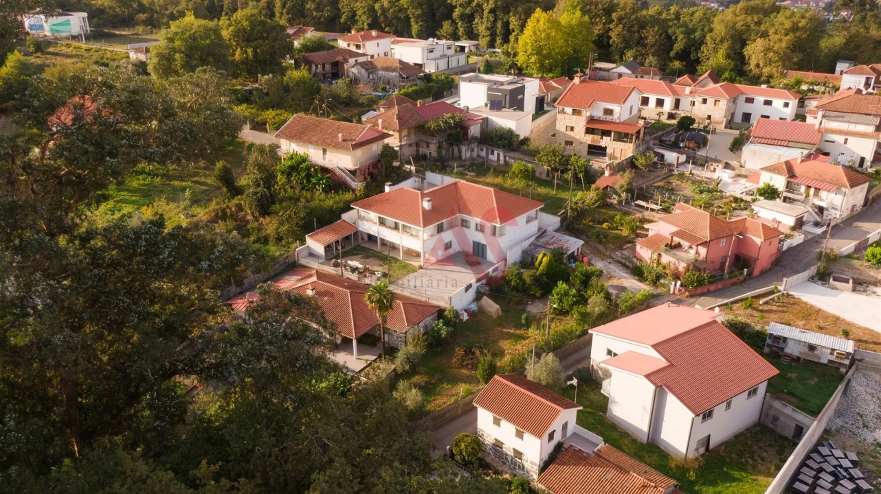 Moradia T3 para Venda em Airães Foto 32
