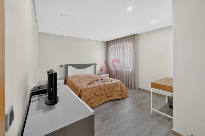 Moradia T3 para Venda em Airães