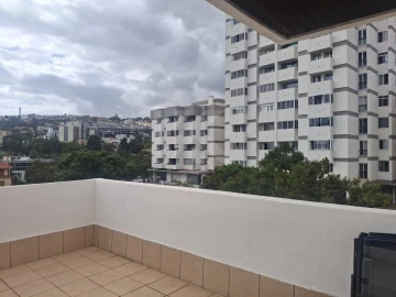 Apartamento T2 para Arrendamento em Funchal (Se)