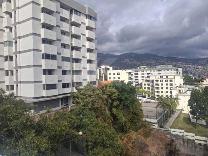Apartamento T2 para Arrendamento em Funchal (Se) Foto 39