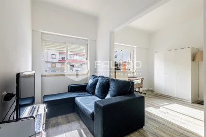 Apartamento T2 para Venda em Marvila, Ribeira Santarém, São Salvador, São Nicolau