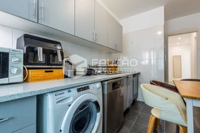 Apartamento T2 para Venda em Marvila, Ribeira Santarém, São Salvador, São Nicolau