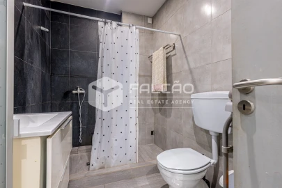 Apartamento T2 para Venda em Marvila, Ribeira Santarém, São Salvador, São Nicolau