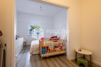 Apartamento T2 para Venda em Marvila, Ribeira Santarém, São Salvador, São Nicolau