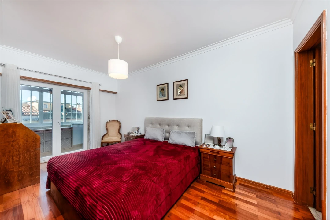 Apartamento T2 para Venda em Queluz e Belas Foto 17