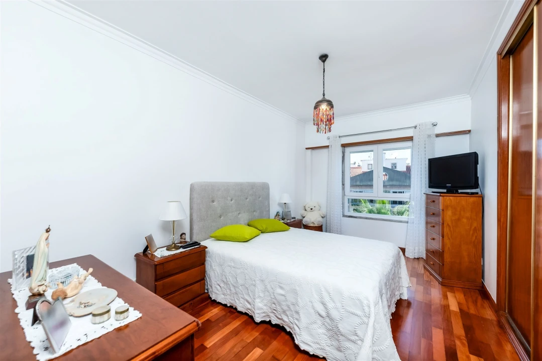 Apartamento T2 para Venda em Queluz e Belas Foto 14