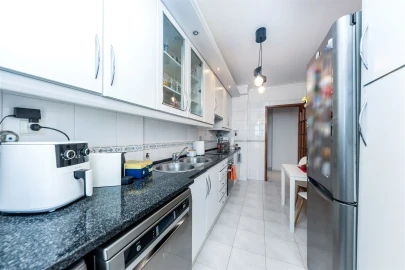 Apartamento T2 para Venda em Queluz e Belas