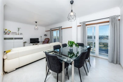 Apartamento T2 para Venda em Queluz e Belas