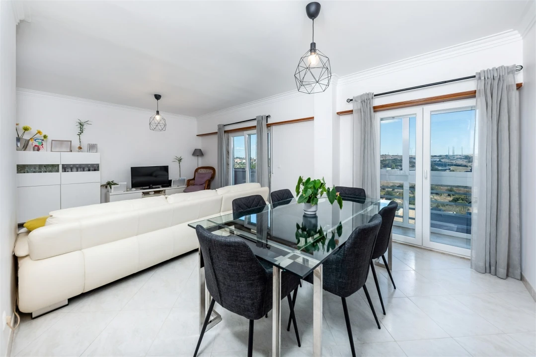Apartamento T2 para Venda em Queluz e Belas Foto 5