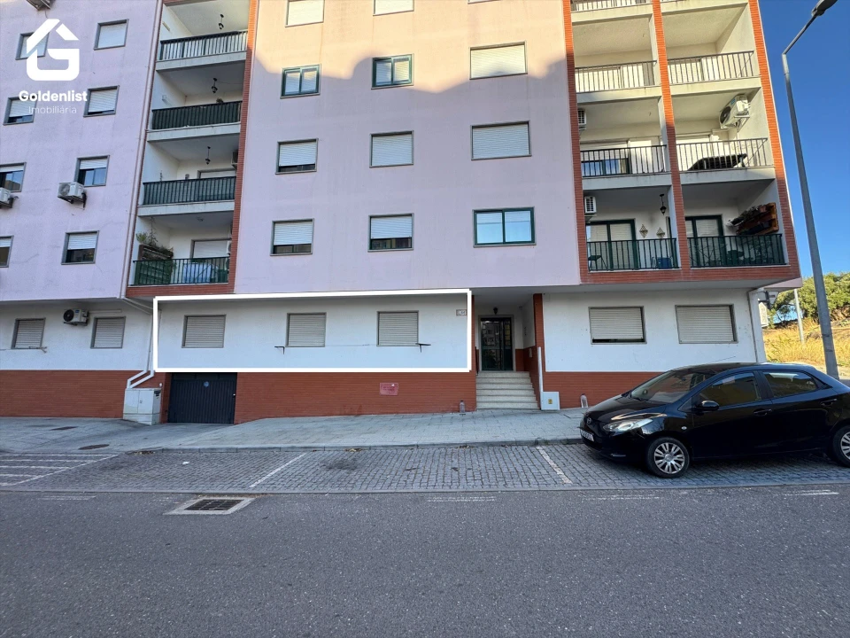 Apartamento T2 para Arrendamento em Castelo Branco Foto 14