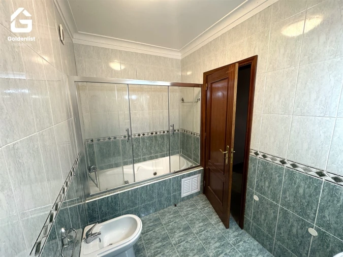 Apartamento T2 para Arrendamento em Castelo Branco Foto 7