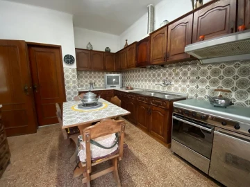 Moradia T4 para Venda em Orgens