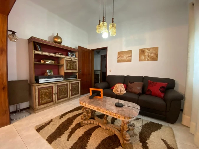 Moradia T4 para Venda em Orgens Foto 32