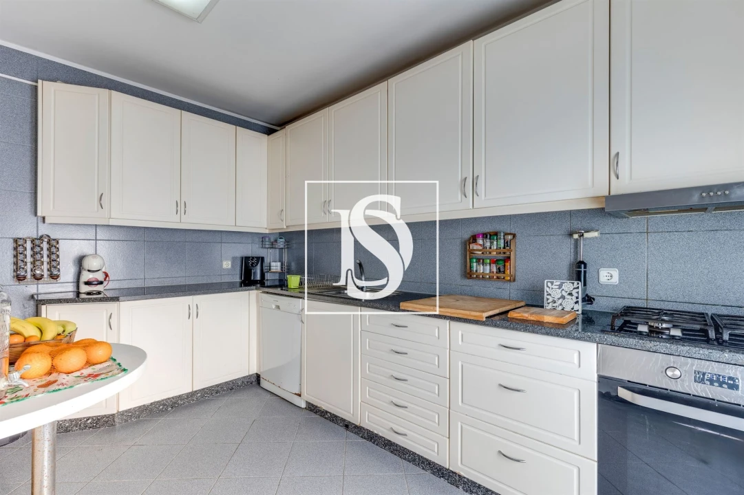 Apartamento T3 para Venda em Mindelo Foto 19
