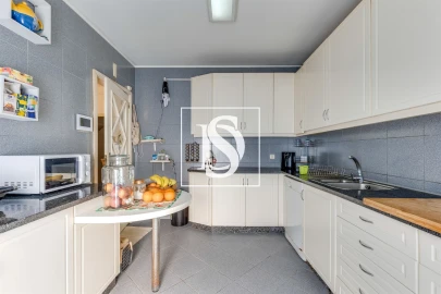 Apartamento T3 para Venda em Mindelo