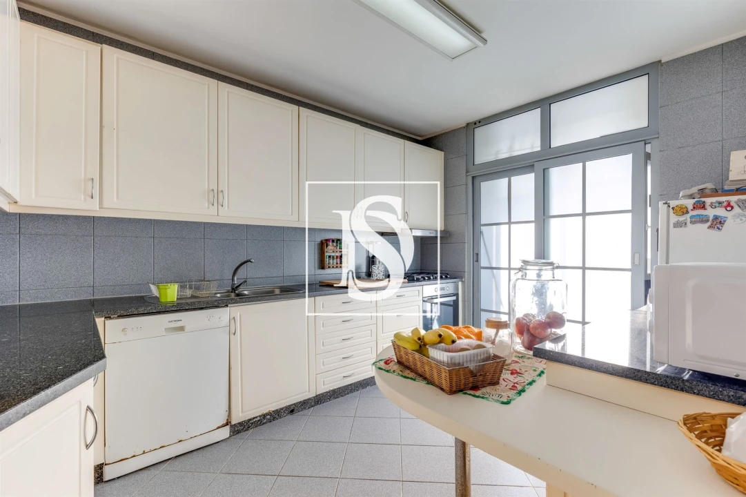 Apartamento T3 para Venda em Mindelo Foto 20