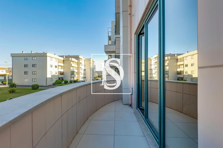 Apartamento T3 para Venda em Mindelo Foto 23